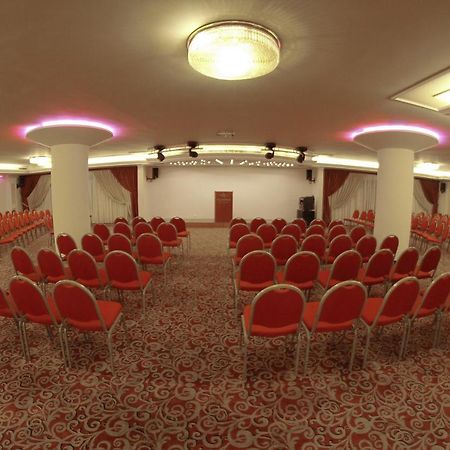 Madisson Hotel Džunija Exteriér fotografie
