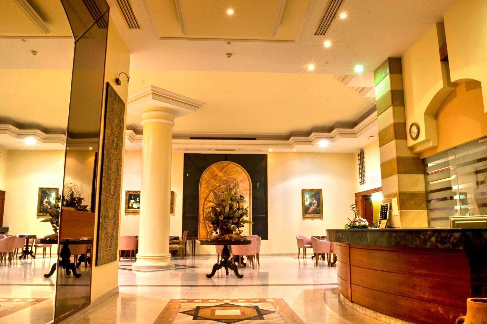 Madisson Hotel Džunija Exteriér fotografie