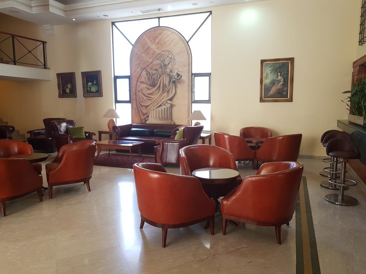 Madisson Hotel Džunija Exteriér fotografie