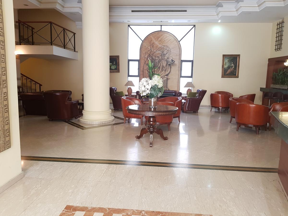 Madisson Hotel Džunija Exteriér fotografie