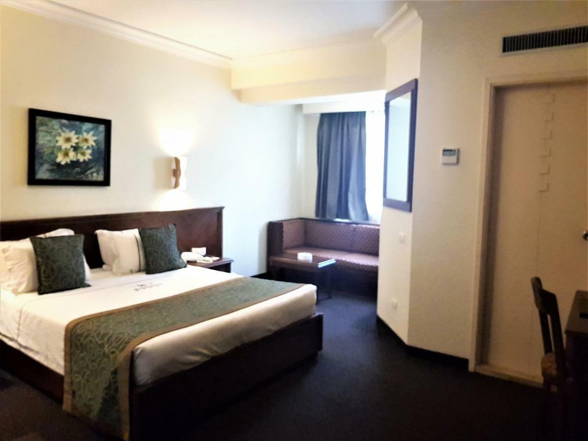 Madisson Hotel Džunija Exteriér fotografie