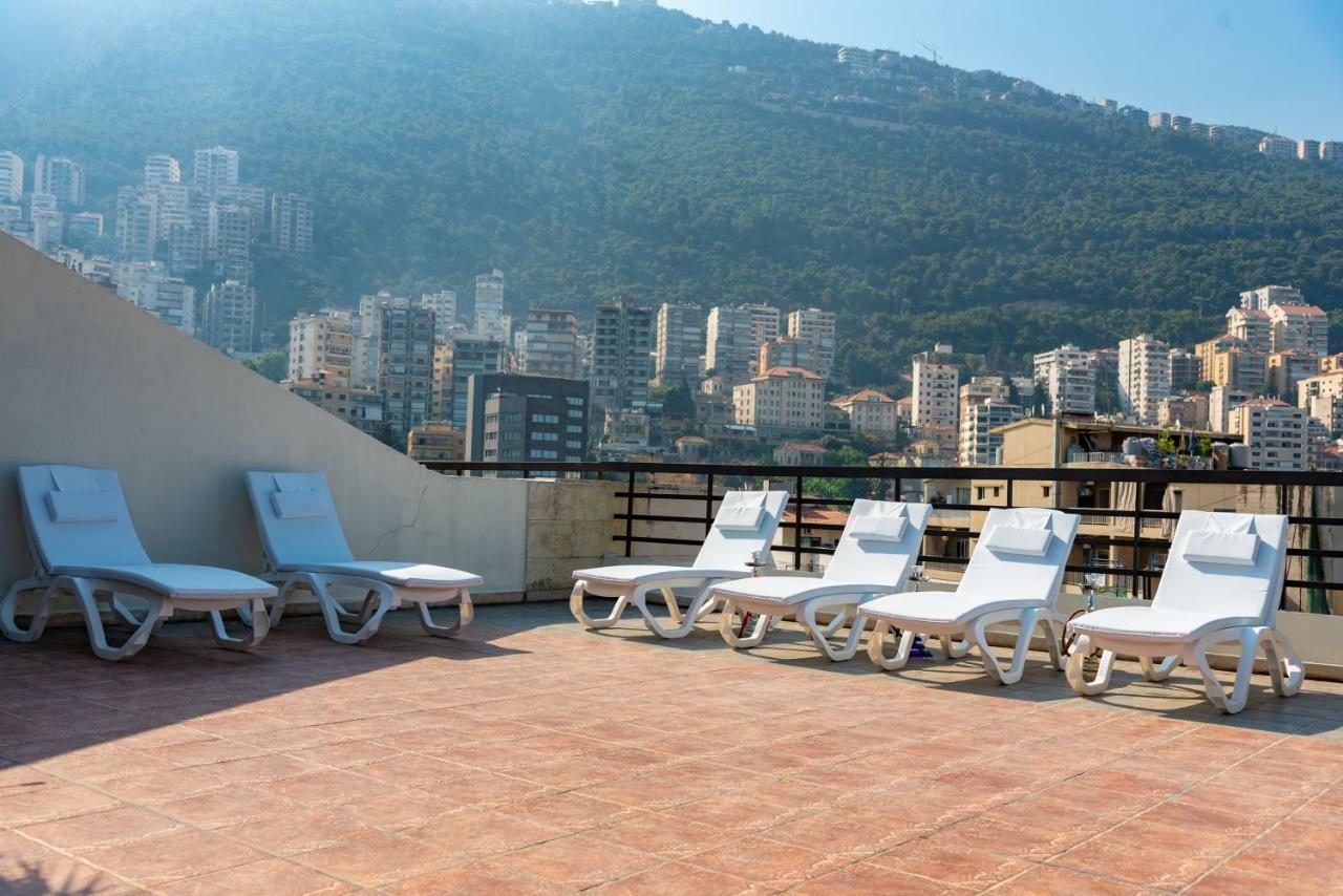 Madisson Hotel Džunija Exteriér fotografie